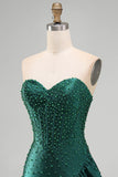 Corsé bodycon verde oscuro, perlas con cuentas, dobladillo asimétrico con volantes Vestido de bienvenida
