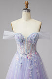 Corsé lila brillante con hombros descubiertos, perlas, vestido largo de tul con abertura