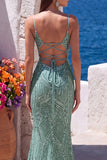 Perlas de perlas de lentejuelas verdes polvorientas con tirantes finos y tirantes largos de sirena con abertura