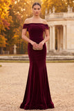 Vestido formal Maxi de sirena de terciopelo burdeos con hombros descubiertos