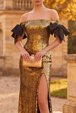 Vestido formal largo de lentejuelas con funda dorada y lazos