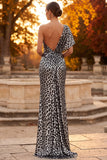Vestido formal largo y largo con funda de leopardo plateado con un hombro fruncido y abertura