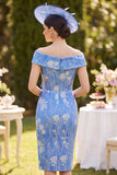Vestido midi azul con volantes y holgura descubierto, con un lazo de pedrería