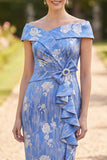 Vestido midi azul con volantes y holgura descubierto, con un lazo de pedrería