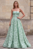Vestido largo de graduación floral de graduación verde claro de tirantes sin tirantes