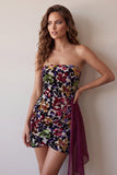 Vestido corto bodycon sin tirantes con estampado de terciopelo burdeos y drapeado