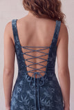 Vestido corto de cóctel con escote cuadrado con estampado azul marino