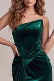 Vestido de cóctel corto de terciopelo fruncido de un solo hombro verde oscuro