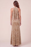 Vestido Maxi de Cintura Champagne con cuello alto y volantes