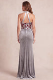 Vestido formal largo de terciopelo con cuello halter de sirena gris