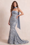 Vestido formal de cola sin tirantes con flecos y sirena azul polvoriento