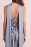 Vestido formal de cola sin tirantes con flecos y sirena azul polvoriento