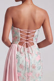 Vestido largo de graduación bordado con tirantes de sirena verde claro y lentejuelas