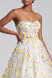 Corsé amarillo claro, vestido largo largo de graduación con volantes y tirantes y aplique florales