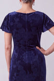 Vestido largo de madre de novia, mangas de terciopelo azul marino con cuello bateau, mangas florales con aleteo