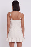 Vestido blanco blanco corto corto con escote cuadrado con volantes