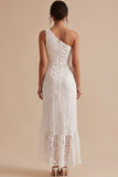 Vestido blanco blanco de funda de un solo hombro, encaje con volantes, pequeño vestido blanco con abertura