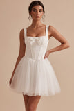 Corsé blanco, tul, escote cuadrado, vestido corto blanco con lazo