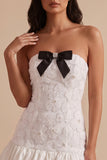 Vestido blanco blanco sin tirantes con dobladillo burbuja, vestido blanco corto con lazo