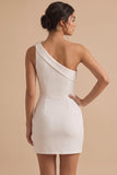 Vestido blanco blanco corto de un solo hombro con flor 3D