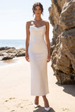 Vestido de novia maxi sin tirantes de cuello de satén blanco con abertura trasera