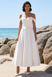 Vestido de novia blanco de satén fruncido y largo en línea A con encaje