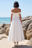 Vestido de novia blanco de satén fruncido y largo en línea A con encaje