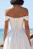 Vestido de novia blanco de satén fruncido y largo en línea A con encaje