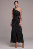 Vestido formal maxi de esvaina negra con apliques florales de un solo hombro y abertura