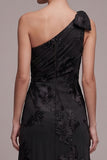 Vestido formal maxi de esvaina negra con apliques florales de un solo hombro y abertura