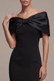 Vestido largo de satén con funda negra