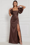 Vestido de dama de honor espresso con escote cuadrado y mangas acampanadas Maxi con abertura