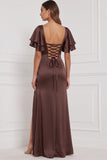 Vestido de dama de honor espresso con escote cuadrado y mangas acampanadas Maxi con abertura