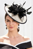 Sombrero Fascinator de Plumas Base Blanco Negro Sinamay