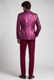 Trajes de baile de graduación de dos piezas con solapa de muesca fucsia con solapa estampada
