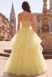 Vestido de baile amarillo Corsé perlas sin tirantes Vestido largo de graduación con volantes y escalones