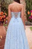 Vestido largo de graduación azul con tirantes sin tirantes florales con cuentas y abertura