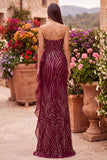 Vestido largo sin tirantes Sirena con lentejuelas burdeos y abertura con volantes