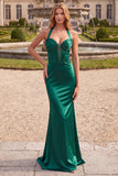 Vestido largo largo de baile de sirena de satén verde verde oscuro con cuentas