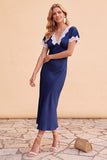 Vestido midi de fiesta de Navidad rosa empolvado con escote en V, mangas y encaje
