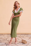 Vestido midi de fiesta de Navidad rosa empolvado con escote en V, mangas y encaje