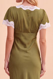 Vestido midi de fiesta de Navidad rosa empolvado con escote en V, mangas y encaje