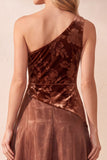 Vestido formal largo de terciopelo floral de un solo hombro de línea A de café
