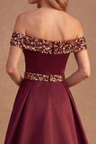 Vestido formal largo de satén en línea A burdeos con lentejuelas