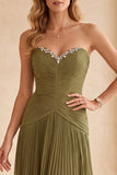 Vestido formal largo plisado y tirantes Línea Oliva con pedrería