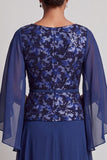 Vestido largo de chiffon estampado azul marino para madre de la novia de corte en A con mangas aleteadas