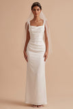 Vestido largo largo de satén fruncido de cuello cuadrado blanco con capa