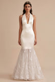 Vestido de novia largo blanco de satén corte sirena con bordado