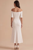 Vestido de novia midi blanco de satén corte sirena con hombros descubiertos
