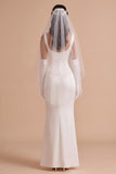 Vestido de novia largo blanco de satén corte sirena con escote barco